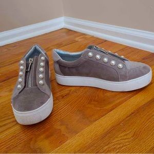 Steve Madden Grey Suede Platform Sneaker